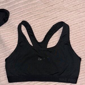 Nike Pro Women's Black Sports Bra